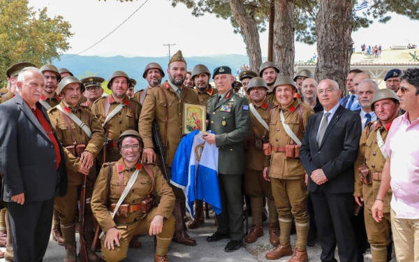 Παρουσία του Αρχηγού ΓΕΕΘΑ η αναπαράσταση στο Οχυρό του Ρούπελ 