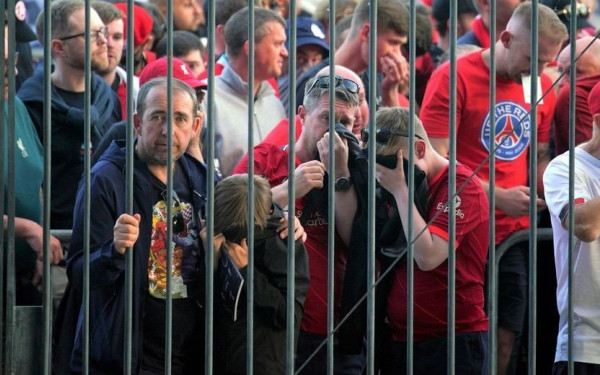 Το χάος στον τελικό του Champions League: Πλαστά εισιτήρια, μπλοκαρισμένα τουρνικέ και 39 συλλήψεις (βίντεο)