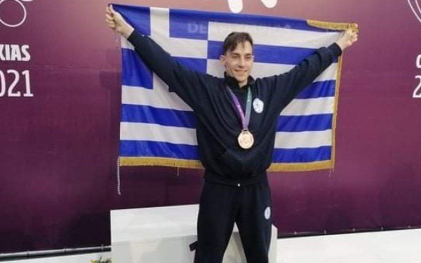 «Δεν έχω έναν χορηγό να με στηρίζει»: Ο βαρήκοος αθλητής-πρότυπο Παύλος Λιότσος εκφράζει το παράπονό του μέσω του makthes.gr (βίντεο)