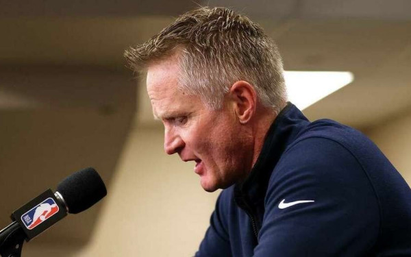 ΝΒΑ: Ο δακρυσμένος Στιβ Κερ ξέσπασε για το μακελειό στο Τέξας (βίντεο)