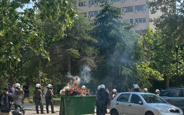Ένταση, επεισόδια και χημικά στο ΑΠΘ (βίντεο, φωτ.)