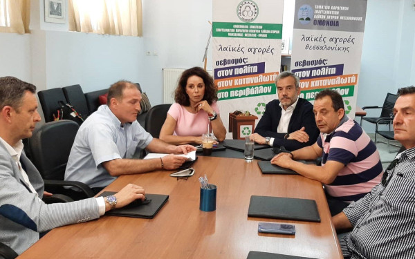 Με εργαζόμενους λαϊκών αγορών συναντήθηκαν Ζέρβας, Πατουλίδου