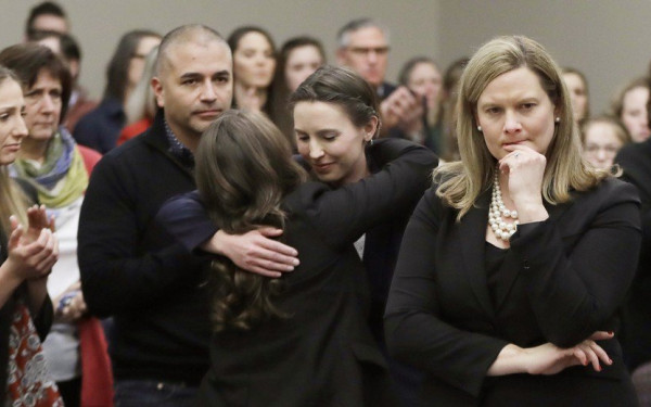 Η πιο γνωστή και σοκαριστική υπόθεση σεξουαλικής κακοποίησης αθλητριών στις ΗΠΑ προκαλεί τριγμούς στο FBI (βίντεο)