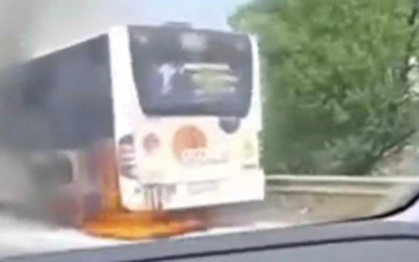 Φωτιά σε λεωφορείο του ΚΤΕΛ Θεσσαλονίκης στη Σίνδο