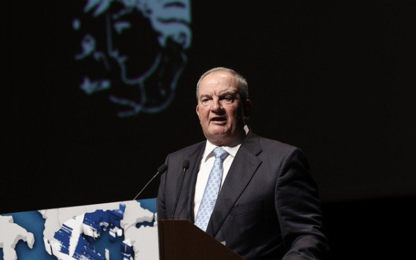 Πού το πάει ο Κώστας Καραμανλής