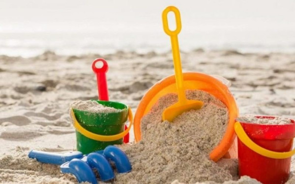 Πώς να προστατεύσετε τα παιδιά σας στην παραλία 
