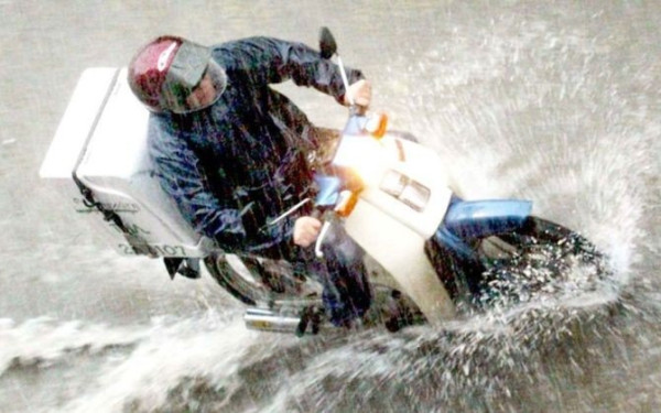 Διανομείς για κακοκαιρία Genesis: Αρνούμαστε να δουλέψουμε σε ακραίες καιρικές συνθήκες