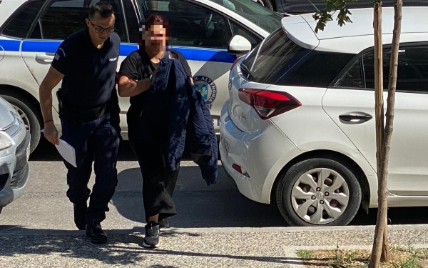 Στον εισαγγελέα η γυναίκα που μαχαίρωσε τον άντρα της στην Ασπροβάλτα - Του είχε κάνει μήνυση για ενδοοικογενειακή βία 