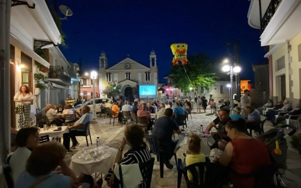 Εvia Film Project: Σε θερινό σινεμα μετατράπηκε η πλατεία της Αγίας Άννας