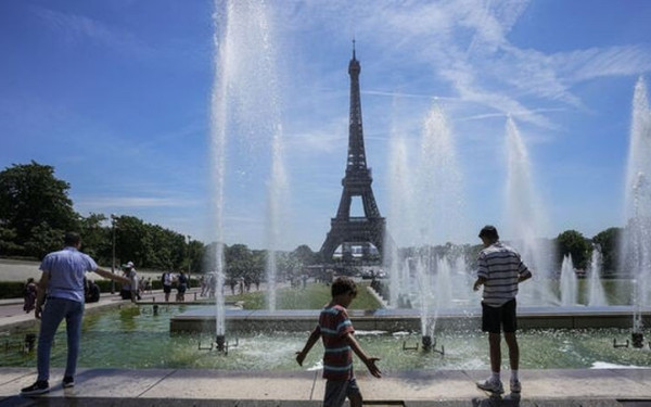 Γαλλία: Πάνω από 30.000 άνθρωποι πέθαναν εξαιτίας της ζέστης την τελευταία δεκαετία