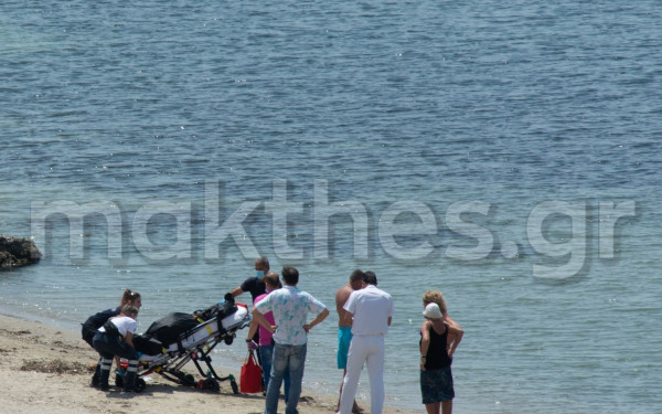 Σοκ στην Καλαμαριά: Νεκρή λουόμενη στην ακτή της Σοφούλη (φωτ.)