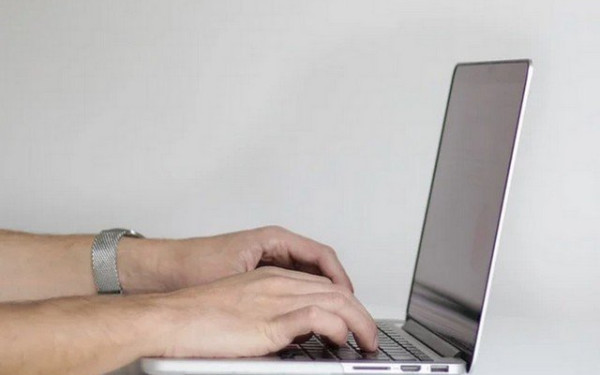 «Ψηφιακός Βοηθός»: Ψάχνουν «κοπέλα» και «καλό σουβλάκι» μέσω τεχνητής νοημοσύνης