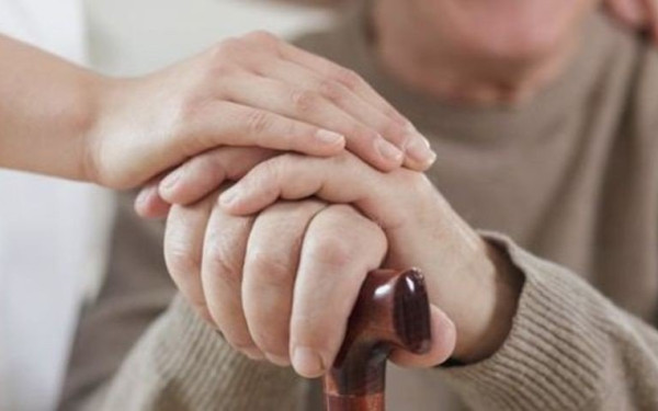 Πάρκινσον: Ένα σημείο του προσώπου «προειδοποιεί» για τη νόσο πριν τα συμπτώματα