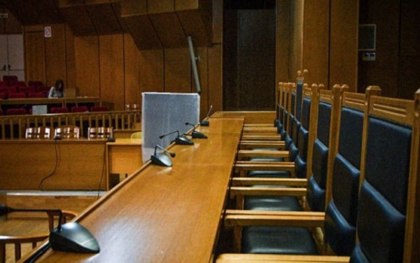 Οι δικηγόροι ζητούν τη μη αύξηση των ασφαλιστικών εισφορών τους από το νέο έτος