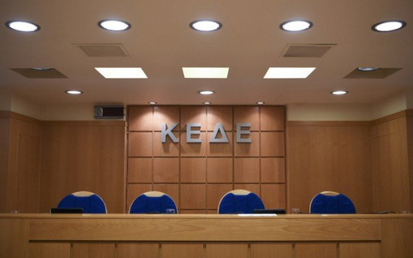 Στα μαχαίρι οι «γαλάζιοι» δήμαρχοι στην ΚΕΔΕ για μια λίστα εκλεκτών Στα μαχαίρι οι «γαλάζιοι» δήμαρχοι στην ΚΕΔΕ για μια λίστα εκλεκτών