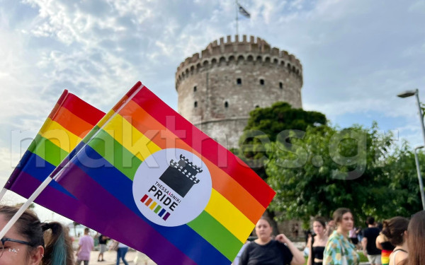 Drag Xmas: Το Thessaloniki Pride ζητά τη διαγραφή της Κατερίνας Λάσπα από το ΠΑΣΟΚ