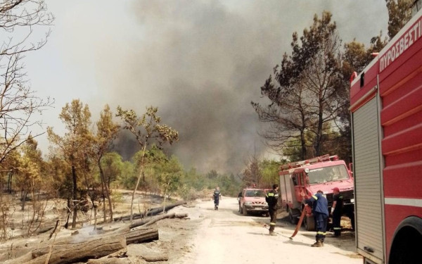Μαίνεται για 8η μέρα η φωτιά στη Δαδιά - Τρέμουν τις αναζωπυρώσεις