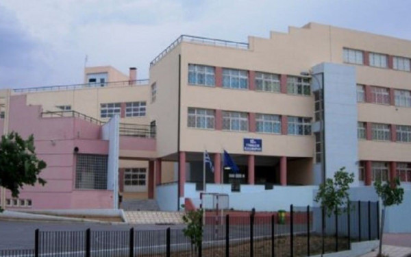Καλαμαριά: Μαθητές γυμνασίου θα πάνε λύκειο, διανύοντας τρία χλμ. με… τα πόδια - Στα «κάγκελα» γονείς και δήμος