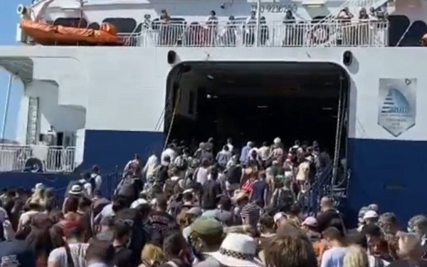 Πρόστιμο σε 3 ακτοπλοϊκές εταιρείες για καρτέλ