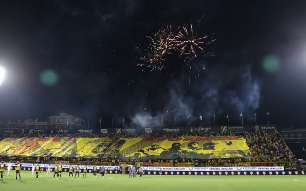 Άρης: Φαντασμαγορική ατμόσφαιρα στο «Κλ. Βικελίδης» (βίντεο)