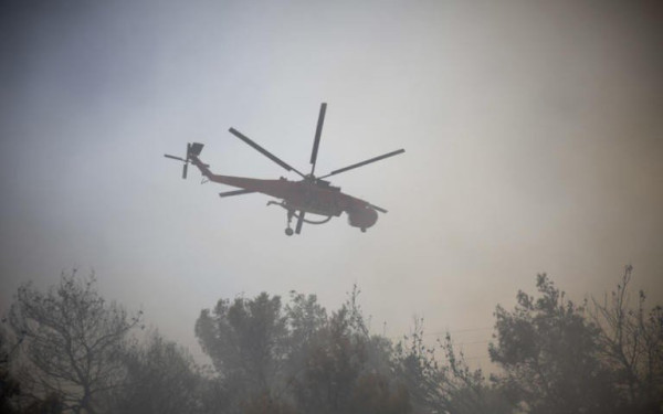 Μεγάλη φωτιά στο Σκαλοχώρι Μυτιλήνης - Επιχειρούν δύο αεροπλάνα και δύο ελικόπτερα
