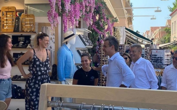 Μητσοτάκης από Κεφαλονιά: Βαίνουμε προς μια τουριστική περίοδο καλύτερη κι από το 2019 (βίντεο)