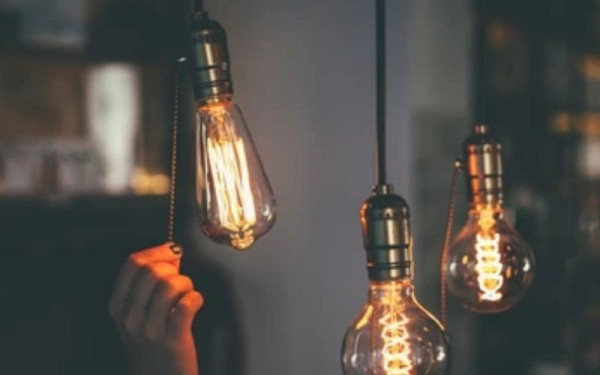 Αυτές είναι οι ώρες αιχμής που μειώνουμε την κατανάλωση ρεύματος 