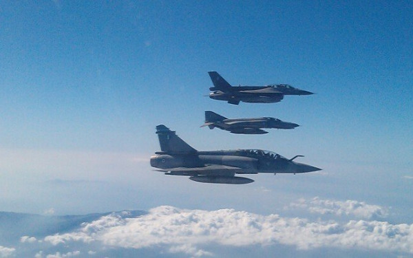 Αιγαίο: Δεκάδες σήμερα οι παραβιάσεις του ελληνικού εναέριου χώρου από τουρκικά αεροσκάφοι 