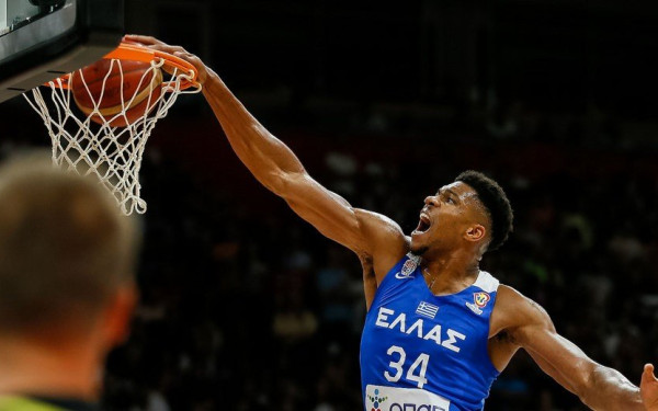 Μπάσκετ: Ματσάρα στο Βελιγράδι, αλλά ήττα για την Εθνική στην παράταση (βίντεο)