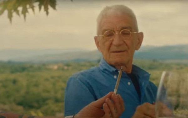 Ο Γ. Μπουτάρης πρωταγωνιστεί σε... βίντεο κλιπ ράπερ με τον τίτλο «Μαλαγουζιά» (βίντεο)