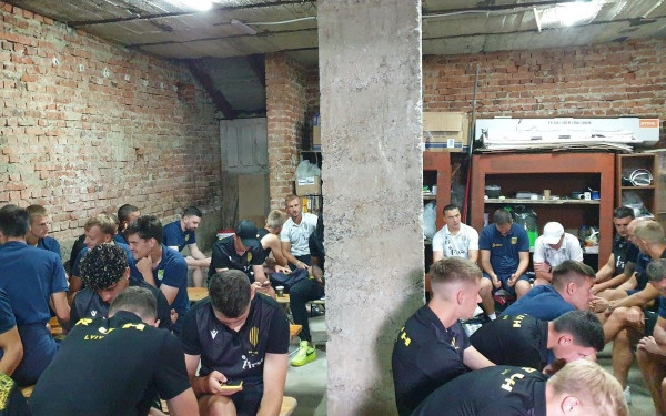 Ουκρανία: Αεροπορική επιδρομή των Ρώσων έστειλε τους παίκτες των Λβιβ και Μέταλιστ στο καταφύγιο (βίντεο)