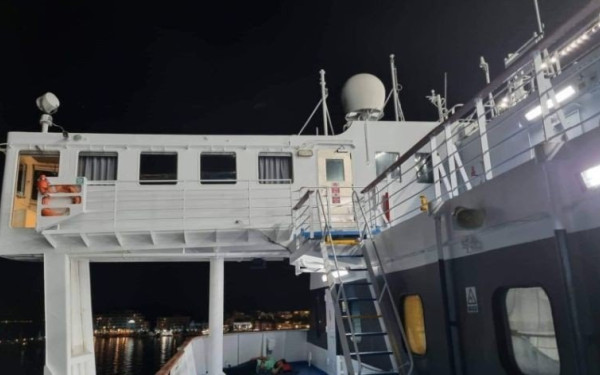 Μυτιλήνη: Κτηνοτρόφοι κατέλαβαν τον καταπέλτη του «Νήσος Σάμος» - Το πλοίο αναχώρησε με τους μισούς επιβάτες και χωρίς οχήματα