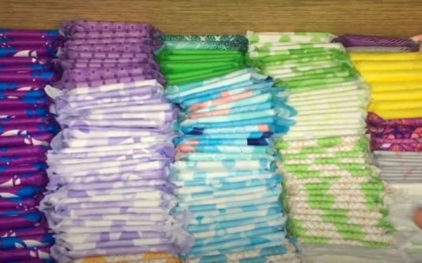 Δωρεάν διανομή προϊόντων περιόδου σε σχολεία Αθήνας και Θεσσαλονίκης