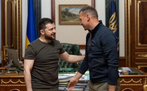 Ο Ζελένσκι τίμησε τον Σεβτσένκο για την προσφορά του στην Ουκρανία (βίντεο)