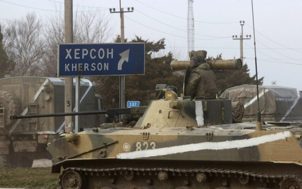 Οι Ρώσοι κατέστρεψαν βασικό σταθμό ηλεκτρικής ενέργειας στη Χερσώνα 