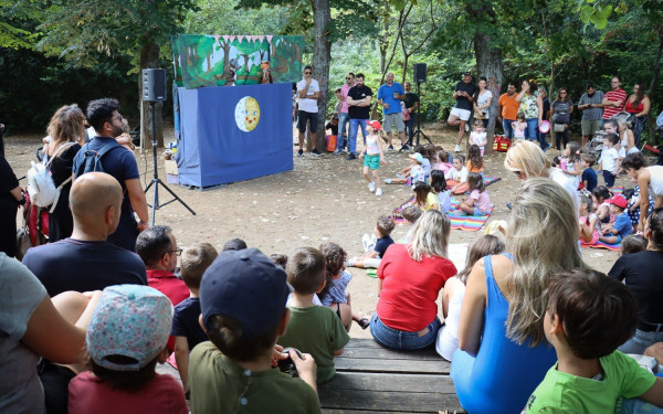 Περπατώ εις το δάσος… Τα παιδιά παίζουν, μαθαίνουν και δημιουργούν στα άλσος Συκεών