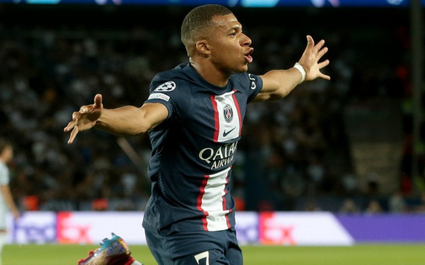 Πρωτοχρονιάτικη ποδοσφαιρική δράση σε Αγγλία και Γαλλία - Πού θα δείτε τους αγώνες