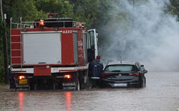 Κακοκαιρία: Συνολικά 560 κλήσεις για βοήθεια δέχθηκε σήμερα η πυροσβεστική