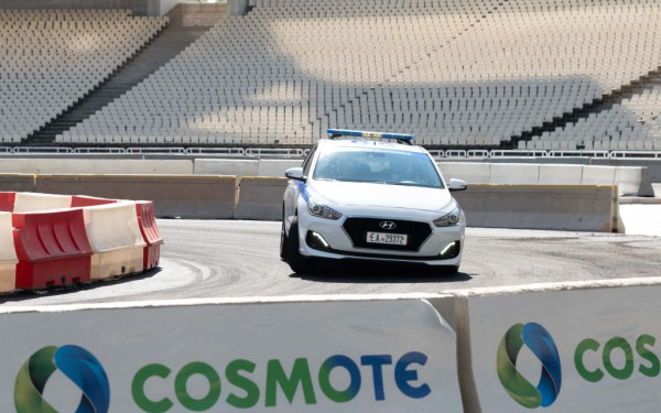 Με περιπολικά έτρεξαν στην υπερειδική διαδρομή του Ακρόπολις στο ΟΑΚΑ 12 αστυνομικοί