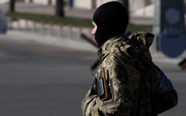 Ουκρανία: Έφοδοι σε σπίτια ολιγάρχη, πρώην υπουργού, αξιωματούχων και σε δημόσεις αρχές 