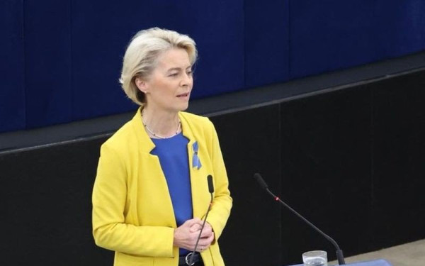 Επιστολή Φον Ντερ Λάιεν στους 27 Ευρωπαίους ηγέτες για το μεταναστευτικό - Τι αναφέρει