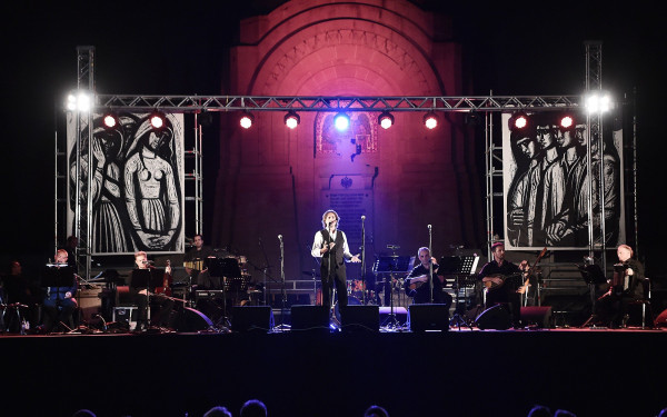 “Βαλκανική Πλατεία 2022”: Mάγεψε το κοινό η ορχήστρα Μίκης Θεοδωράκης (Φωτό)