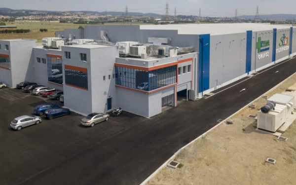 Εγκαινιάστηκαν οι αποθήκες του ΣΥΦΑ στο Ωραιόκαστρο όπου φυλάσσονται τα εμβόλια για τον κορονοϊό