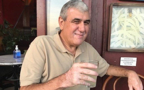 «Πρωινός καφές» (ενίοτε και λεμονάδα) με τον Aπόστολο (Τόλη) Βεϊζαδέ