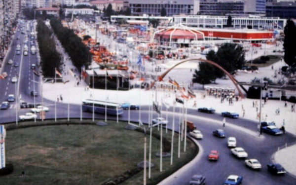 Τα σεληνιακά πετρώματα και η ΔΕΘ του 1970. Του Κώστα Μπλιάτκα