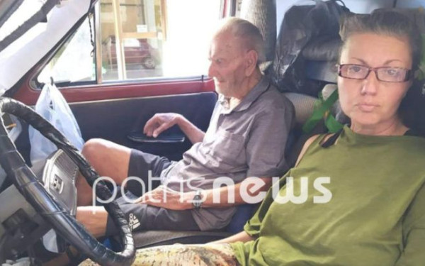 Αμαλιάδα: Υπερήλικας με την κόρη του ζουν σε άθλιες συνθήκες από τον Φεβρουάριο - Όλο το βιός τους σε ένα αυτοκίνητο! (Φωτ.)