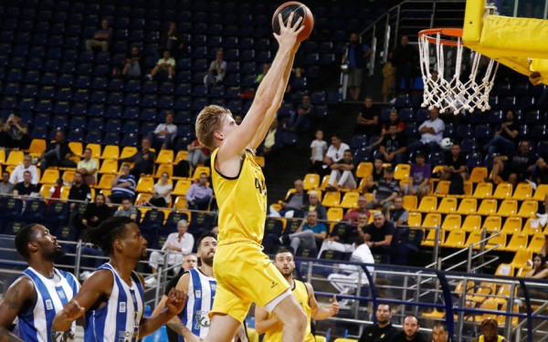 Μπάσκετ: Φιλικό... ντέρμπι και νίκη του Άρη