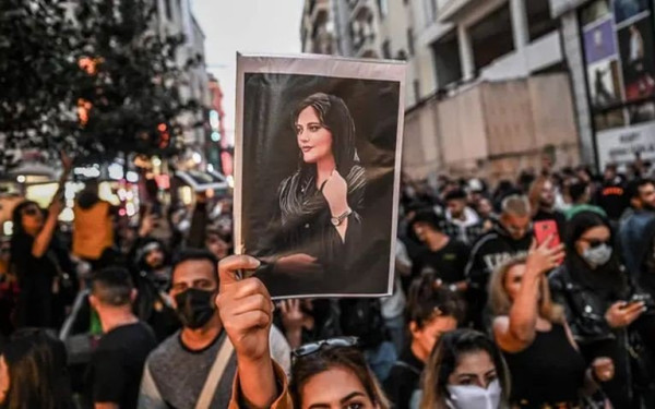 Ιράν: Συνελήφθη διάσημη Ιρανή ηθοποιός και ακτιβίστρια για τα δικαιώματα των γυναικών 