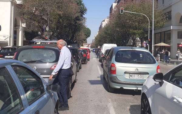Θεσσαλονίκη - κυκλοφοριακό: Καλή η αστυνόμευση αλλά δεν φτάνει. Του Νίκου Ηλιάδη