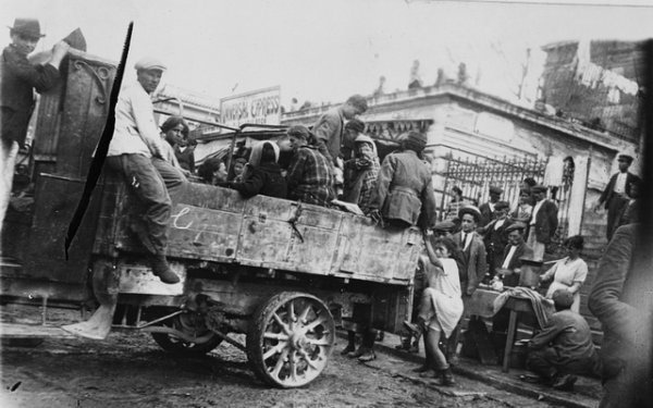 Θεσσαλονίκη: «Φύγε θα σε φάει ο πρόσφυγας» - H λεκτική βία μετά την έλευση των προσφύγων της Μικρασιατικής Kαταστροφής